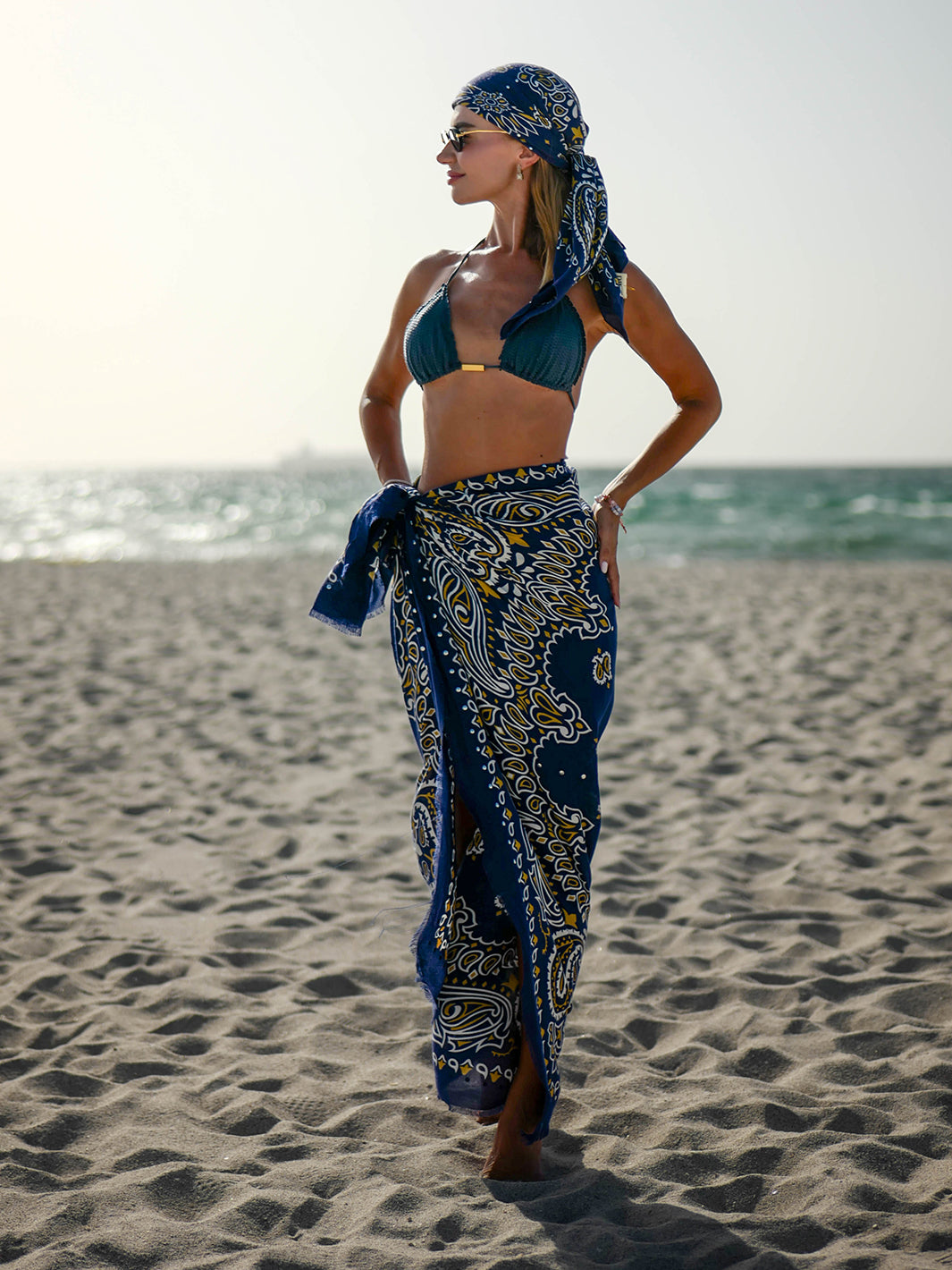 Paisley large scarf Navy
