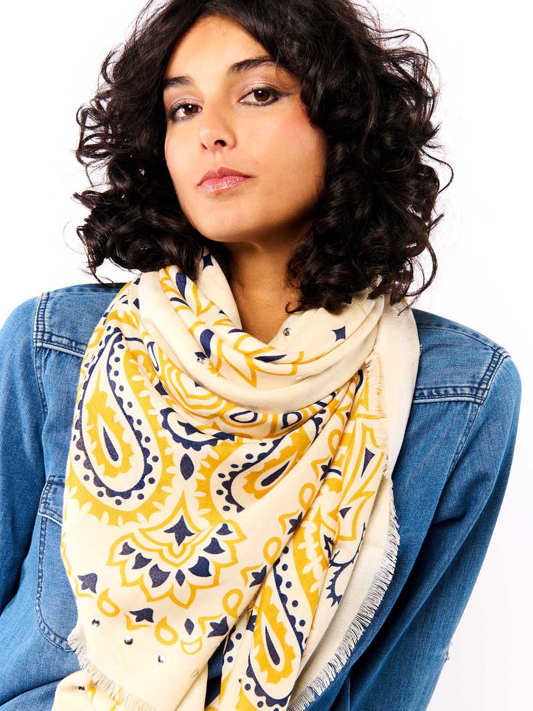 Paisley large scarf White