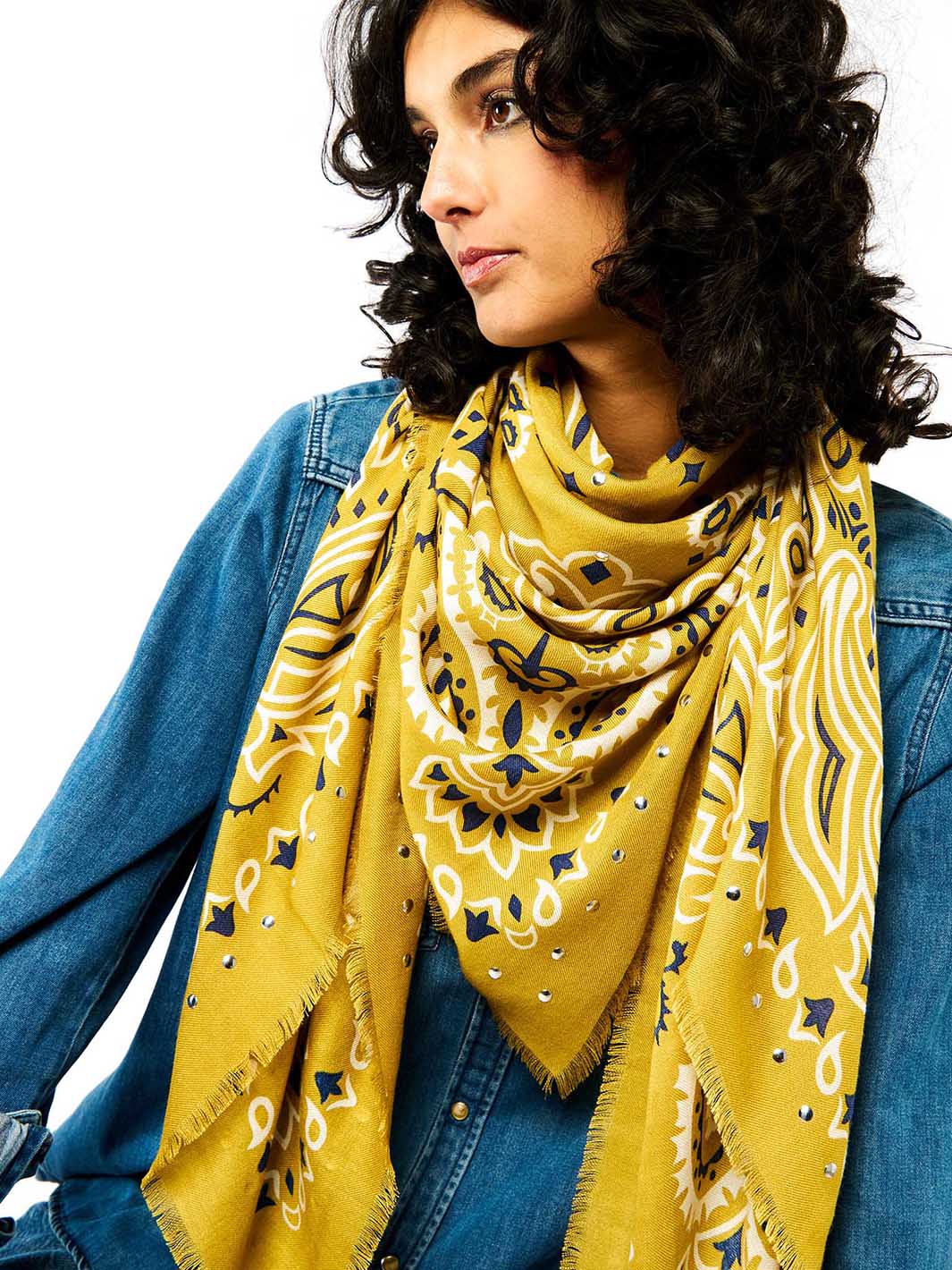 Paisley large scarf Camel
